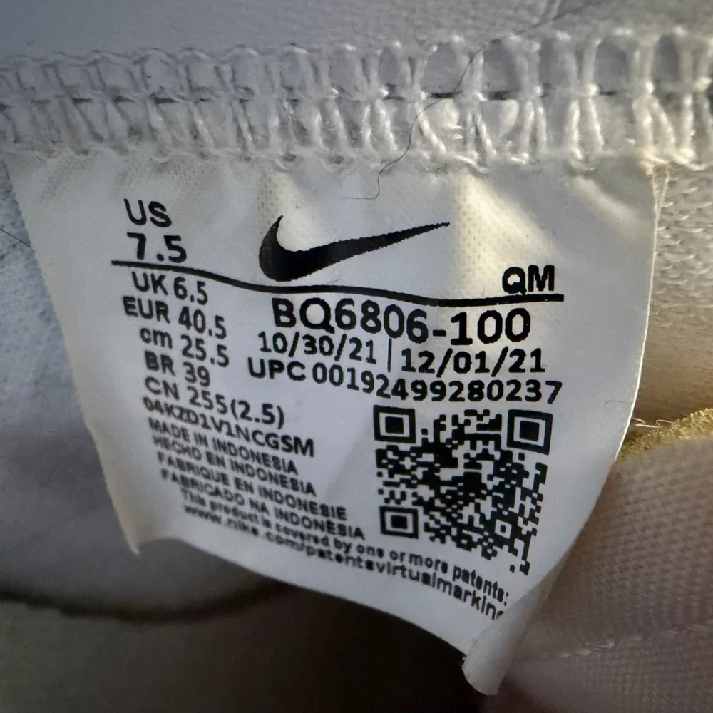 Nike Blazer Mid 77 Sneakers - Picture 6 of 7